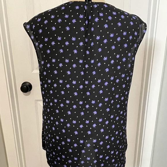 Ricki’s Floral Blouse - Picture 2 of 3